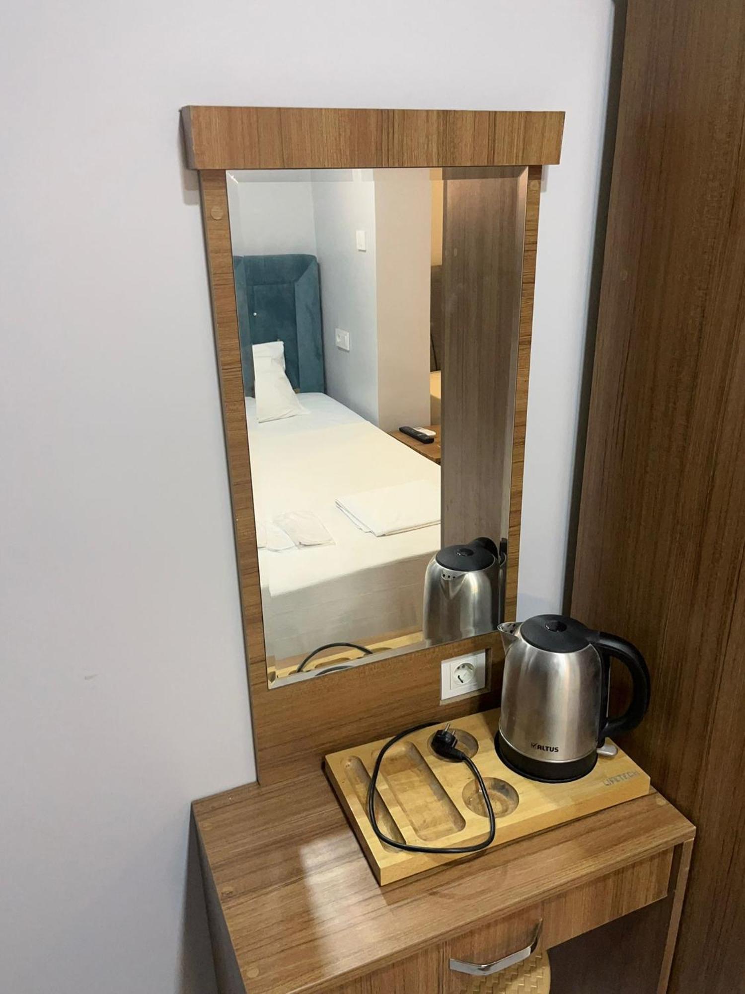 Riverland Suites Apart Hotel Istanbul Eksteriør billede